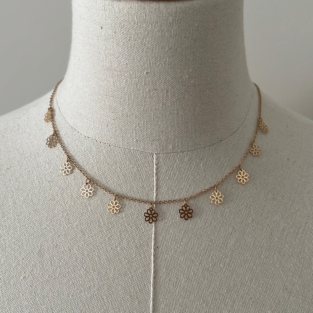 Gold daisy choker
